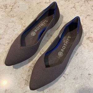 Rothy's Women's Pointed Knit Flats in Charcoal with Blue Trim